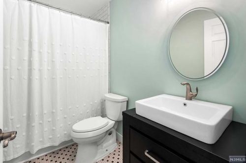 20 Southfield Dr, Wantage NJ  07461-3036 exterior