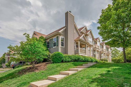 1251 Driftwood Ln, Pingree Grove IL 60140-2062 exterior