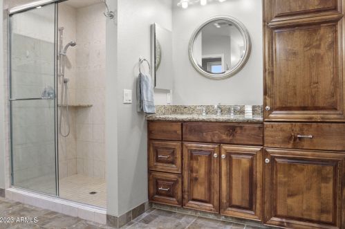 210 Butler Dr, Phoenix AZ 85051-4649 exterior