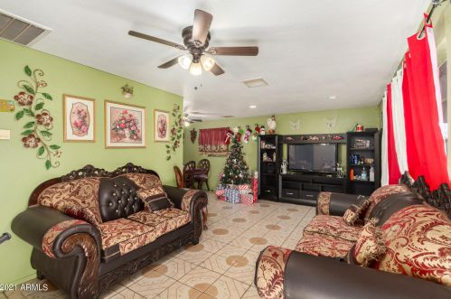 1039 27 Dr, Phoenix AZ 85045-2209 exterior