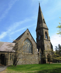 76 Eldredge St, Newton, MA 02458-2098