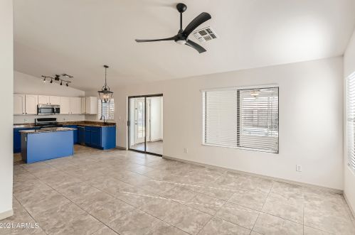 4837 84 Dr, Phoenix AZ 85037-1252 exterior