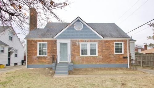 544 School Way, Louisville KY  40214-1335 exterior