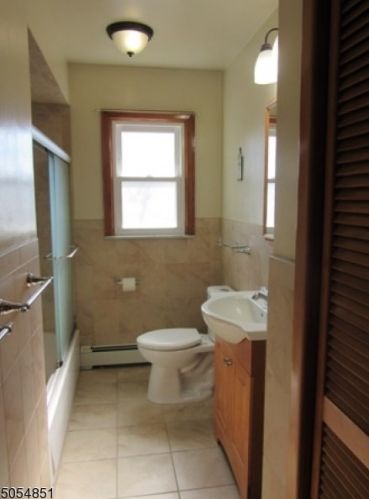 43 Hanover Rd, East Hanover NJ  07936-3403 exterior