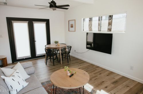 2635 Clarendon Ave, Phoenix AZ 85018-5958 exterior