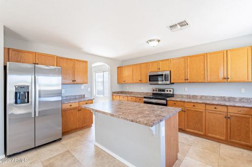 6838 42nd Way, Phoenix AZ  85042-5211 exterior