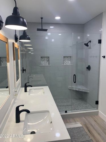 2022 22 Pl, Phoenix AZ 85042-8100 exterior