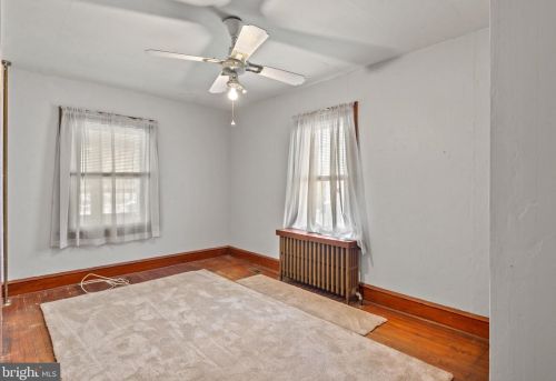 329 Buck St, West Deptford NJ 08066-1060 exterior