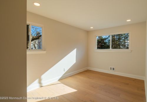 225 Silverside Ave, Little Silver NJ  07739-1752 exterior