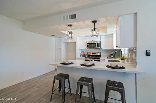 13026 29 Pl, Phoenix AZ 85016-5814 exterior