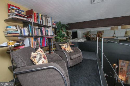 1225 6 St, Philadelphia PA 19147-4828 exterior