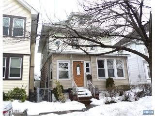 34 Overlook Ave, Belleville, NJ 07109-3317