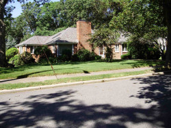 12 Appleton Cir, Newton, MA 02459-3305