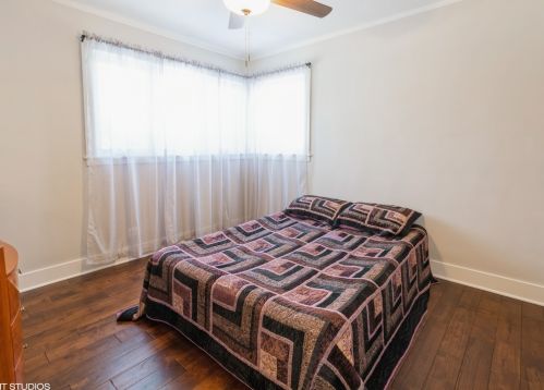 7621 Harlem Ave, Niles IL 60714-4724 exterior