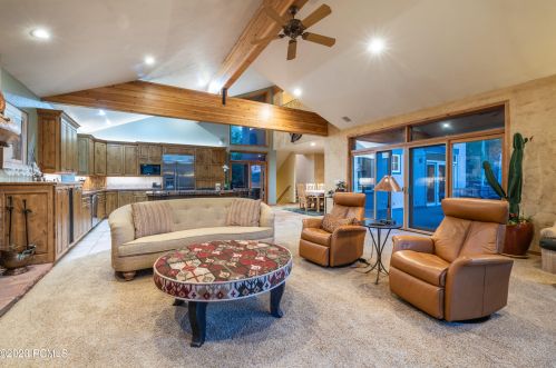 2068 Mahre Dr, Park City UT 84098-8508 exterior