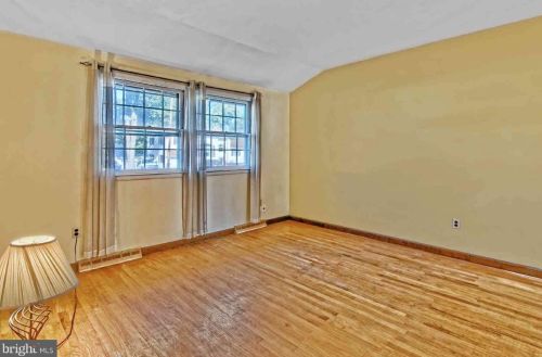 1375 Park Pl, West Deptford NJ 08093-1940 exterior