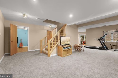 9757 Polished Stone, Columbia MD 21046-2802 exterior