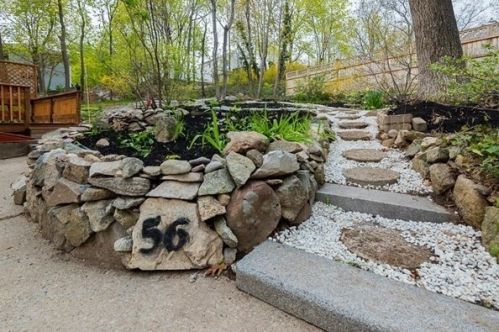 56 Pine Cliff Rd, Weymouth MA  02189-1910 exterior