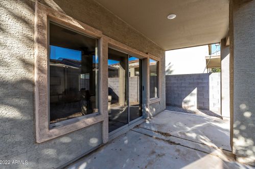 603 Beautiful Ln, Phoenix AZ 85042-7074 exterior