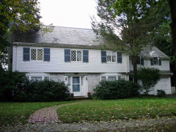 36 Bonnybrook Rd, Newton, MA 02468-1001