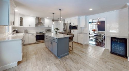 11 Colonial Dr, Shrewsbury MA  01545-1520 exterior