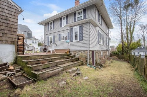 28 Pickett St, Beverly MA 01915-3441 exterior