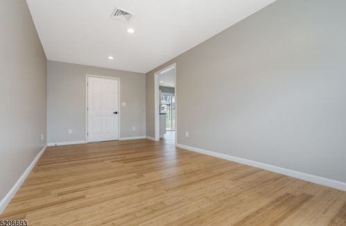 9 Clarkson St, Milford NJ  08848-1534 exterior