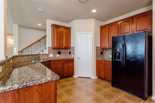 6311 Carnaby Ln, Richmond TX 77471-4588 exterior