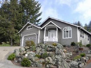 886 Joshua Ct, Harbor OR  97415-9394 exterior