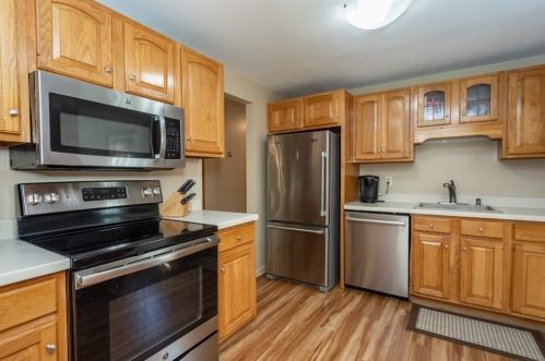 24 Ted Ln, Southborough MA 01772-2027 exterior