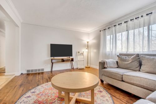 2371 High Mountain Dr, Sandy UT 84092-5506 exterior