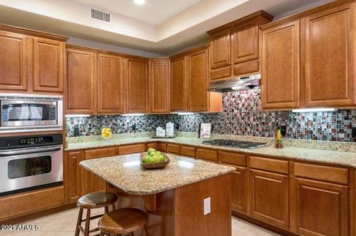 5125 34th Pl, Phoenix AZ  85018-1546 exterior