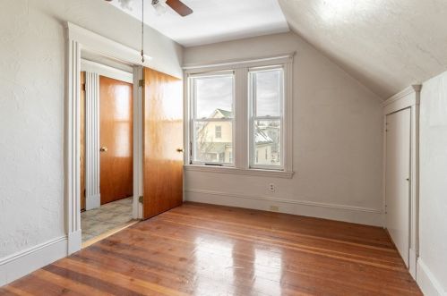 7 Bellingham Ave, Everett MA 02149-1218 exterior