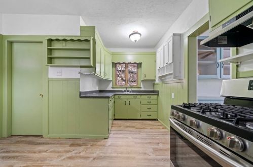 44 Beaconsfield Rd, Worcester MA 01602-1303 exterior