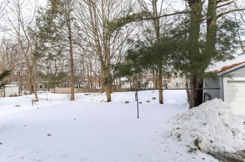 29 Fairview St, Dedham MA 02026-3254 exterior