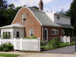 31 Williams St, Newton, MA 02464-1348