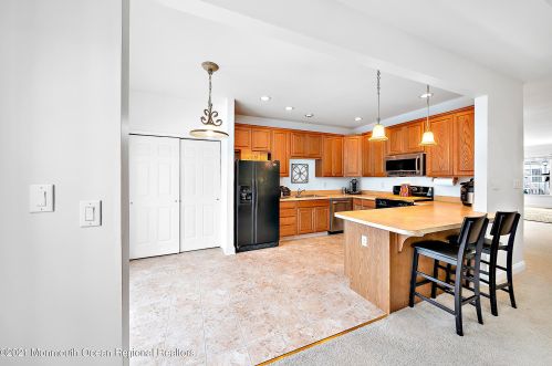 19 Brookfield Dr, Jackson Twp NJ 08527-3865 exterior