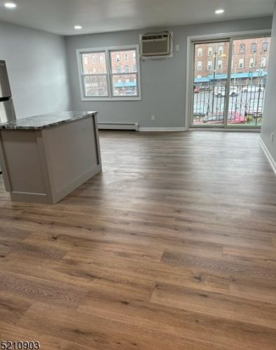 24 President St, East Newark NJ  07029-2804 exterior