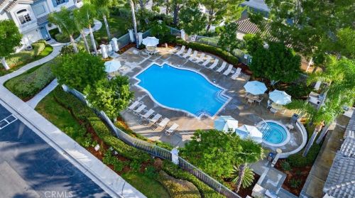 8075 Treeview Ct, Anaheim CA 92808-1552 exterior