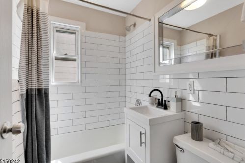 154 Passaic Ave, Belleville NJ  07109-1958 exterior