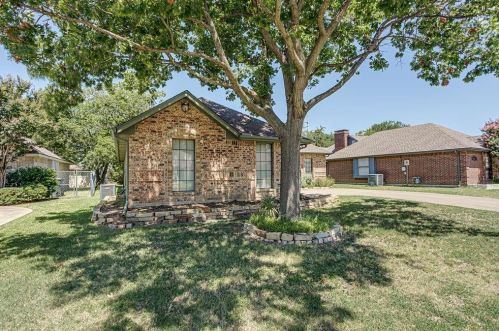 1017 Wendell Way, Garland TX  75043-1702 exterior