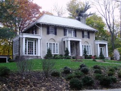 33 Beaumont Ave, Newton, MA 02460-2313