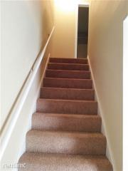 2901 Lakeheath Dr, Louisville KY  40213-3808 exterior