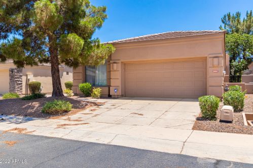 3903 Carson Rd, Phoenix, AZ 85042-6221