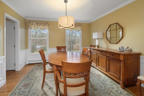 84 Leavitt St, Hingham MA 02043-2973 exterior