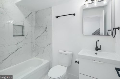 1813 6 St, Philadelphia PA 19140-4528 exterior