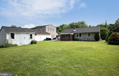 121 Hannold Blvd, West Deptford NJ 08096-1815 exterior