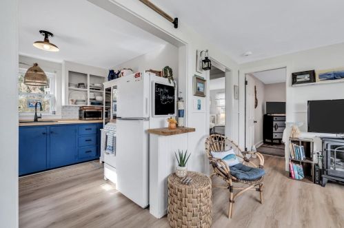 722 State Hwy, Eastham MA 02642-2534 exterior