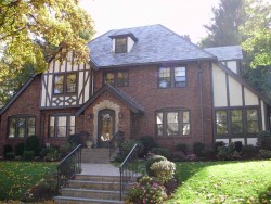 17 Fellsmere Rd, Newton, MA 02459-1306