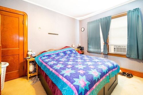 38 Granite St, Taunton MA 02780-3019 exterior